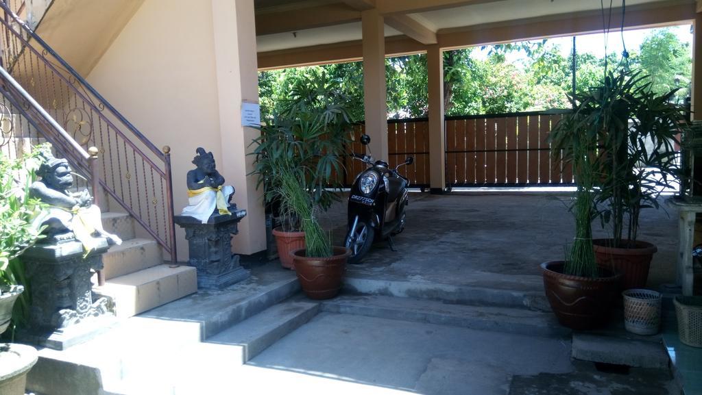 Puji Homestay Mataram Exterior photo